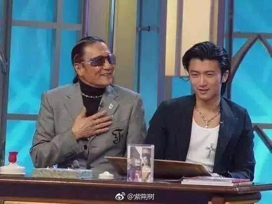 谢霆锋与爸爸谢贤感情极好。图/摘自微博
