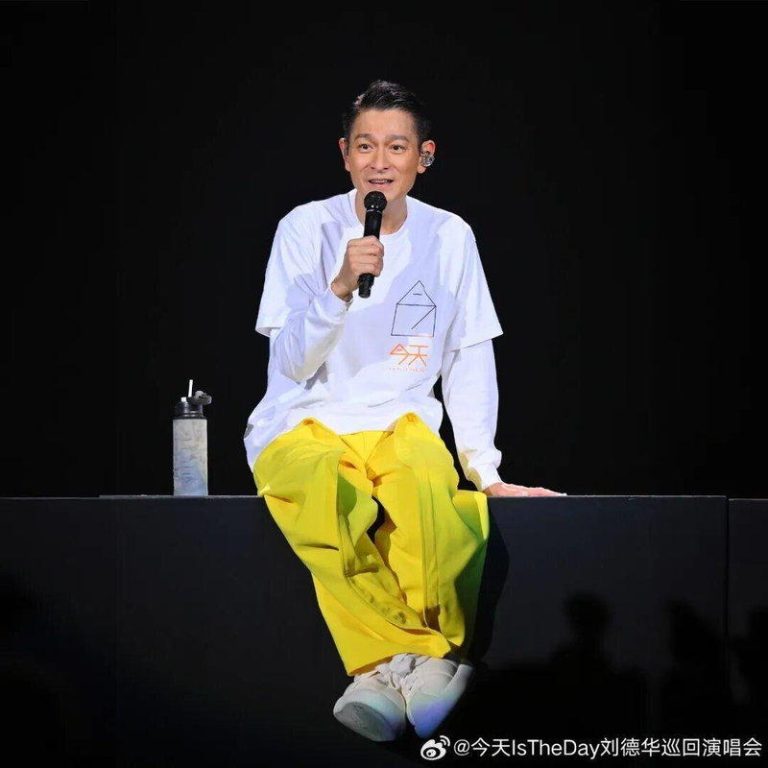 64岁的刘德华宣布自己「2028年一定会成为一个导演。（取材自微博）