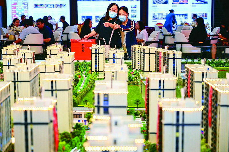 大陆房地产产业持续低迷,愈来愈多建商以「工抵房」(以房抵工程款)偿还欠款。(中新...