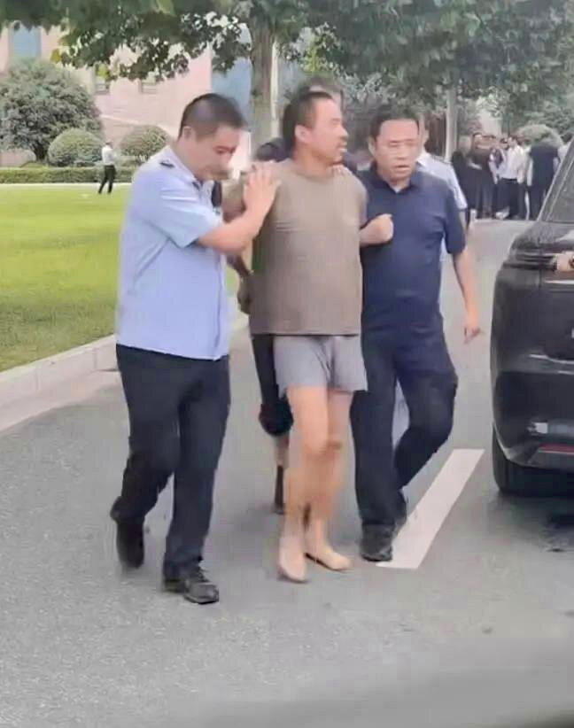 嫌疑人夏某钢被抓获。(取材自红星)