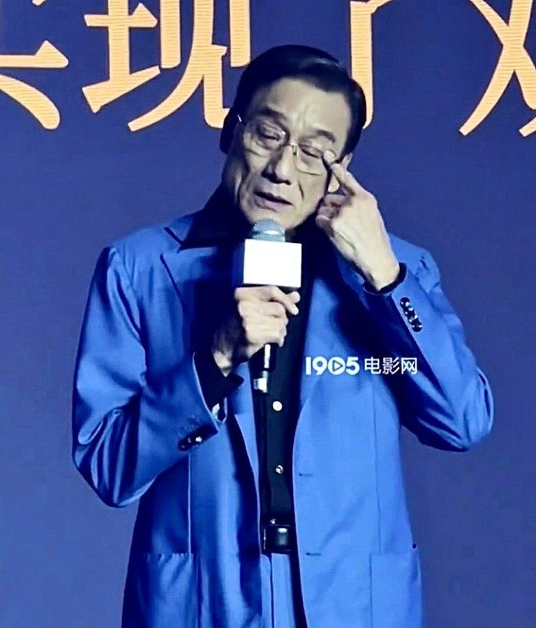 梁家辉谈及外界称他「北上」拍戏时一度哽咽落泪，说「对我来说这不是北上，这是一种回...