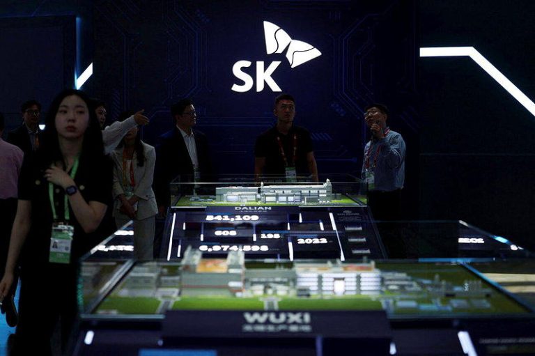 SK海力士早在20多年前即进入中国，当年和无锡市签署协议，兴建第一座大型海外晶圆...