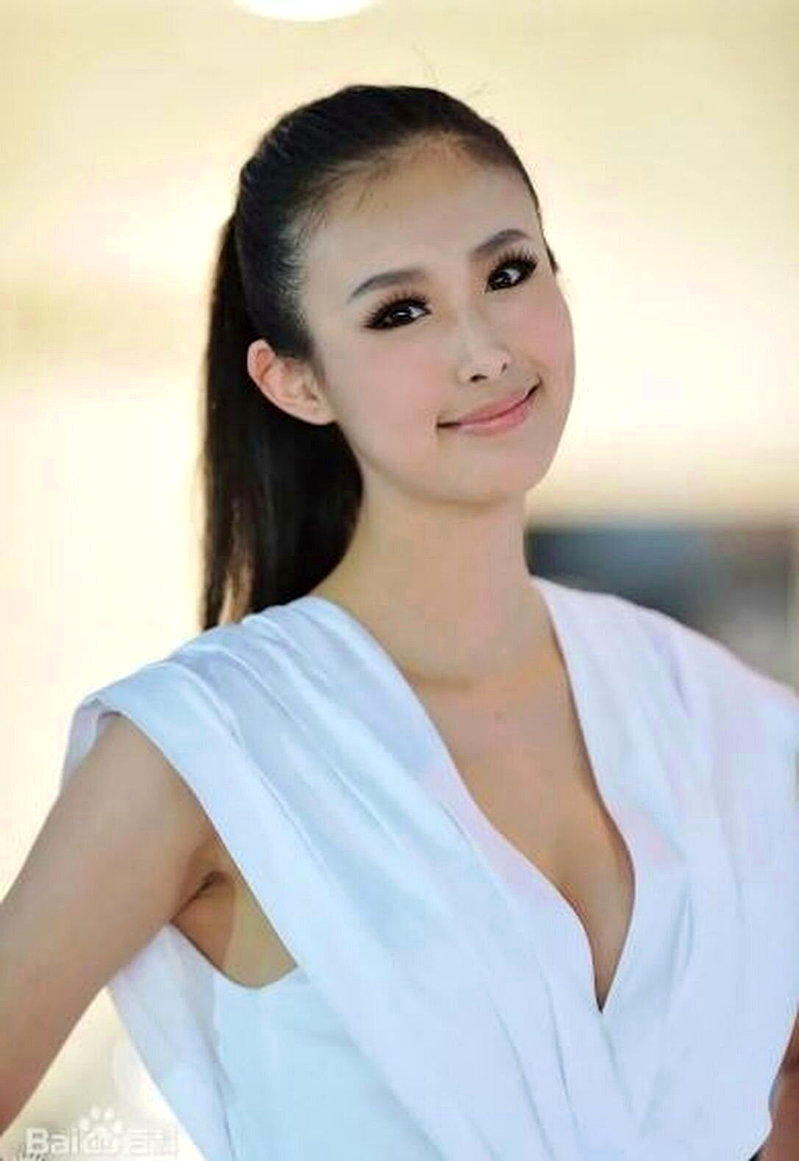 兽兽翟凌当年被称为「车模女神」。(取材自百度百科)
