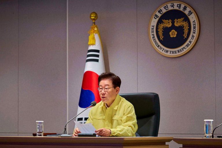 韩国总统李在明18日主持乙支国家安全保障全体会议。（中央社）