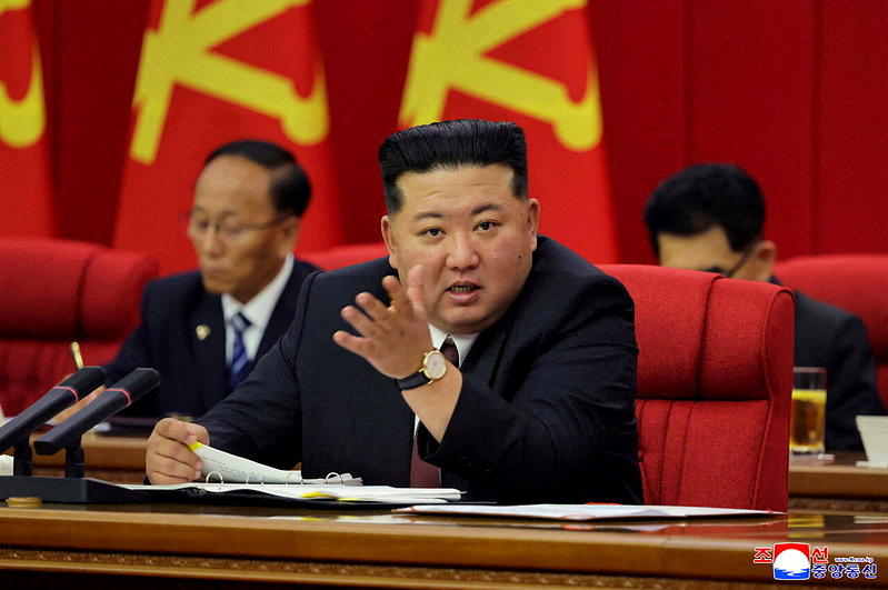 北韩中央通信社6月23日公布北韩领导人金正恩出席朝鲜劳动党第九届中央委员会第二次...