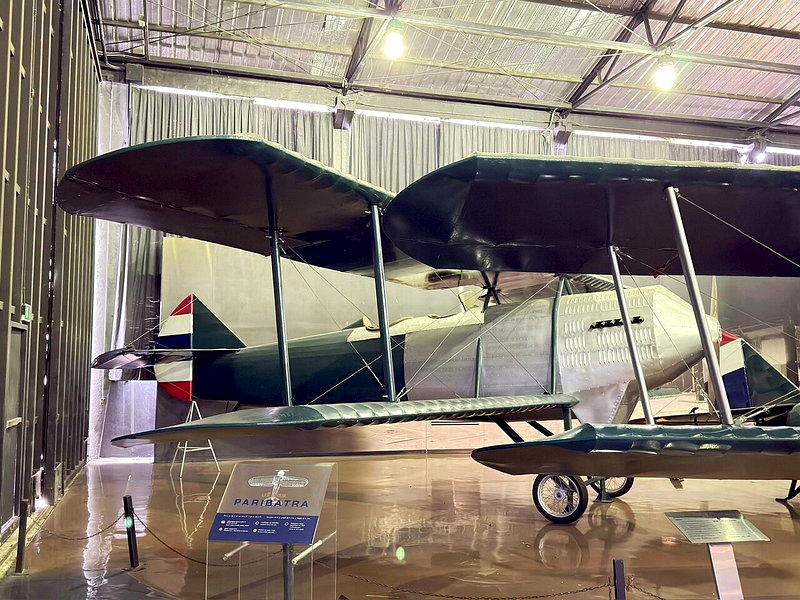 泰国皇家空军博物馆展示的轻型轰炸机，是首款由泰国自行设计、制造的飞机，象征泰国早...