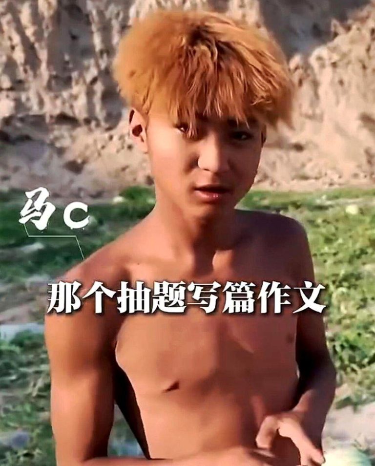 1篇作文感动全网 甘肃搬瓜小伙找到妈妈了 少年马成的一篇作文改变了自己的人生。(视频截屏)
