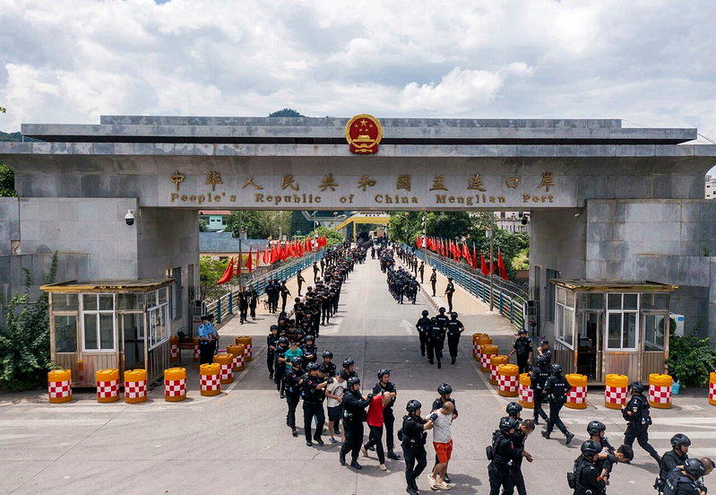 中国公安机关近年与缅甸等东南亚国家合作打击网络诈骗窝点和人员，并已押解多批犯罪嫌...