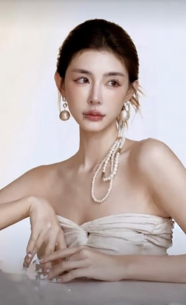 雪碧入围全球百大美女。(取材自Instagram)