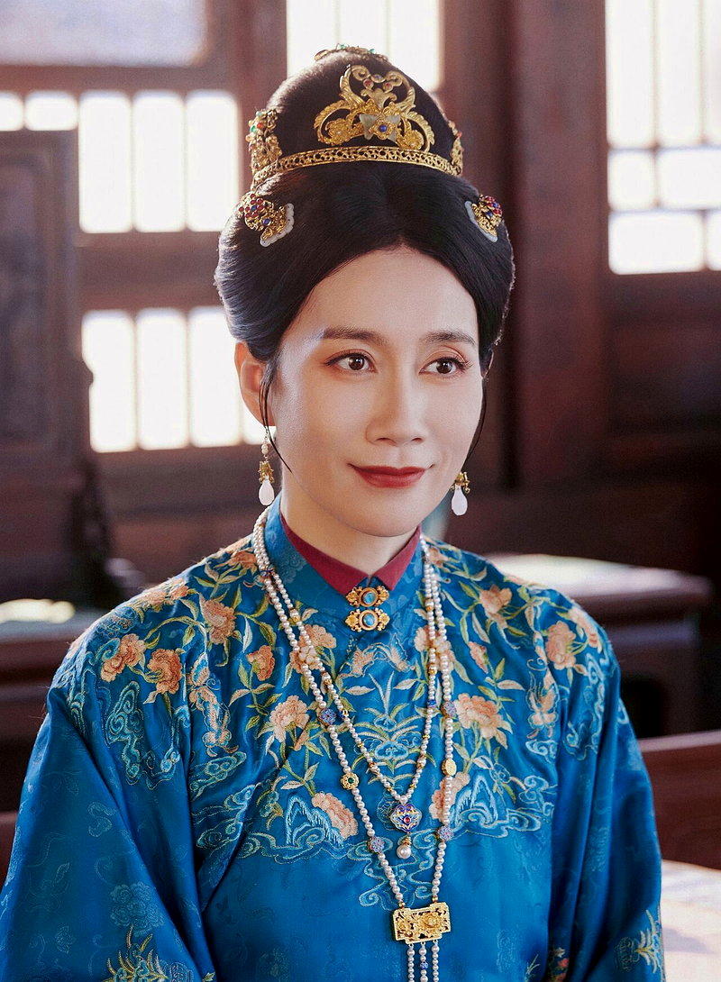 「花开锦绣」中的俞夫人表面温婉端庄,实际上却是个狠角色。(取材自微博)