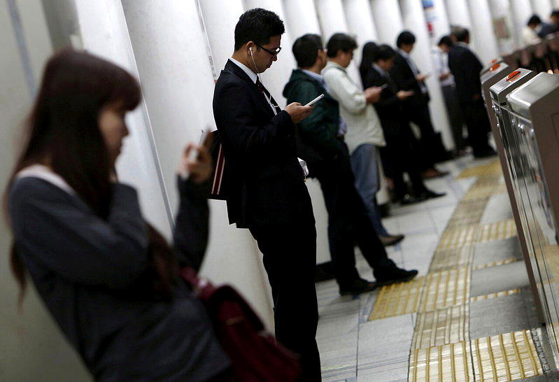 日本儿童家庭厅首度实施大规模调查,调查10万名年轻人对结婚的想法。(路透)