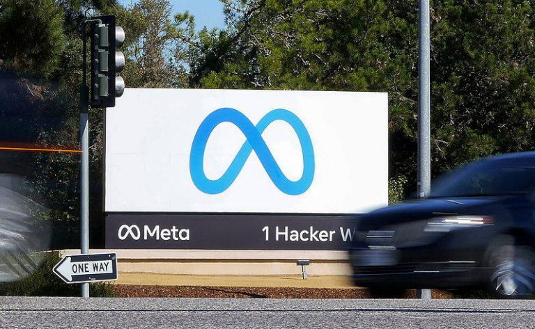 Meta、TikTok恐少赚 澳拟立法让社媒用户关闭算法推荐 澳洲拟立法让社群媒体用户可选择退出算法推荐,恐直接冲击Meta、TikTok等...