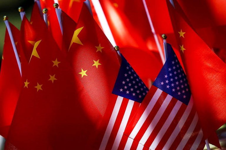 全球民调:多数人赞同国际合作但不愿受美中领导 这国支持度异军突起 一项对全球进行的调查显示,多数民众支持国际合作,但不愿接受美国或中国的领导,加拿...