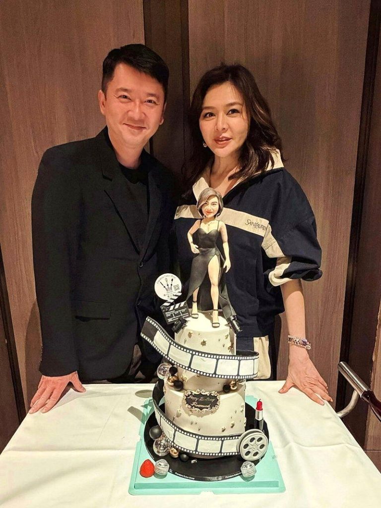 64岁关之琳无滤镜庆生照流出 网友赞「真美魔女」 关之琳(右)要过生日了,亿万富豪邱子杰(左)贴心送上专属蛋糕,提前帮她庆生。(取...