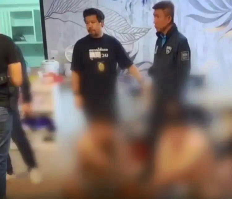 泰国警方查获现场。(取材自新京报)