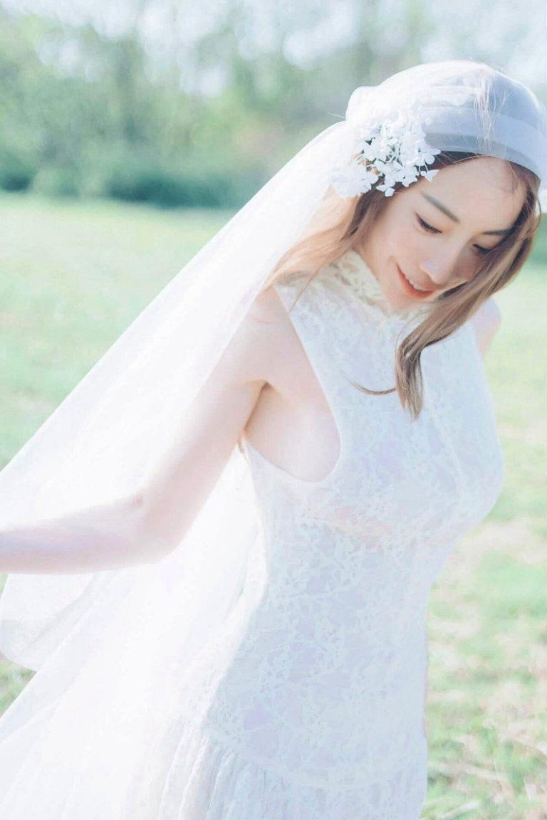 曾格尔公开一系列婚纱照。图／摘自脸书