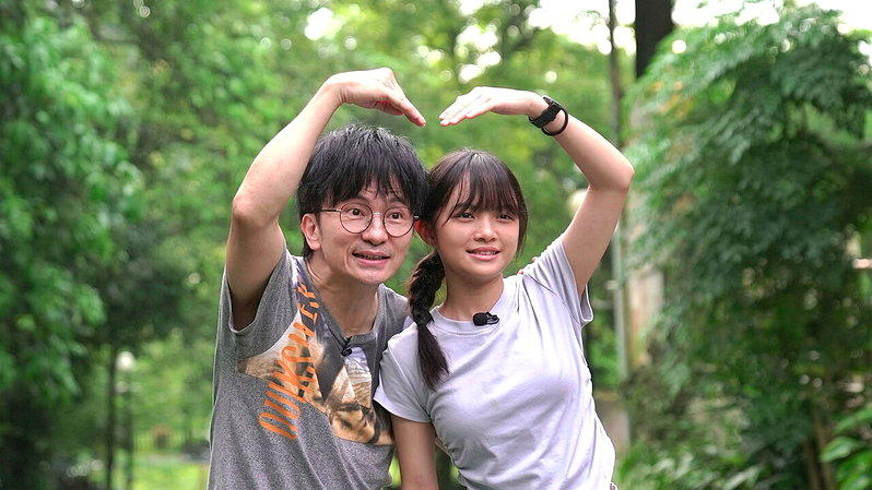 唐从圣首次和女儿莎莎一起上节目。图/台视提供