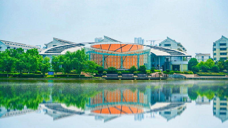 安徽建筑大学新规不得报销烟酒、高档菜肴、扑克牌等与科研无关的支出,也不得报销个人...