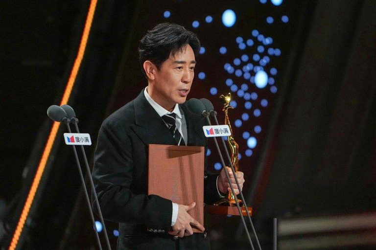 于和伟凭借「沉默的荣耀」获金鹰奖最佳男主角。(新华社)