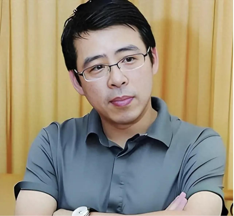 前央视知名主持人阿丘(邱孟煌)在广西桂林举办收费活动时,且擅自使用「央视」及「中...