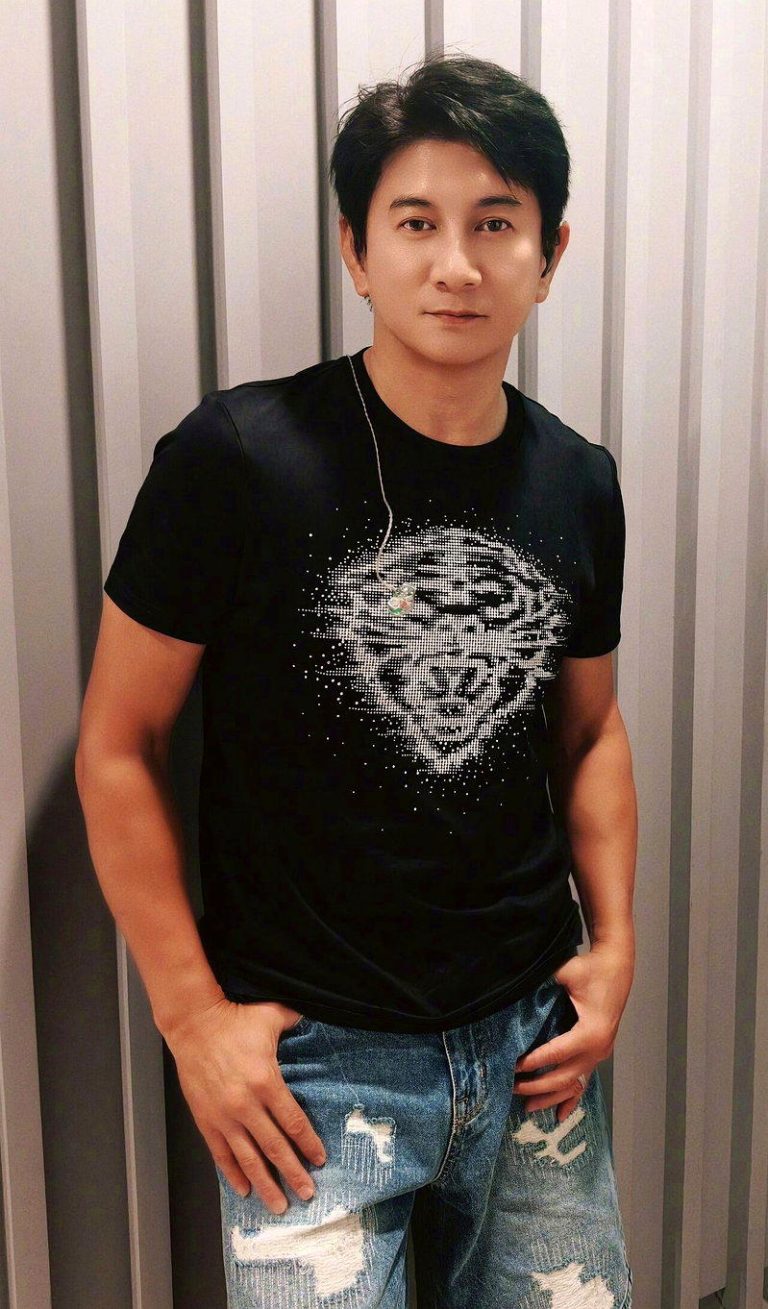 吴奇隆演艺事业最新规画曝光 不拍戏、转攻短剧市场 吴奇隆表明自己不再接拍传统戏剧。(取材自微博)