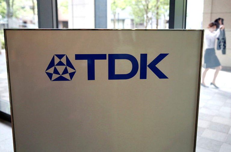 希捷、东芝传竞购TDK硬盘磁头事业 就怕痛失AI保存商机 美国硬盘大厂希捷科技(Seagate)与日本东芝(Toshiba)传出正在竞购日...