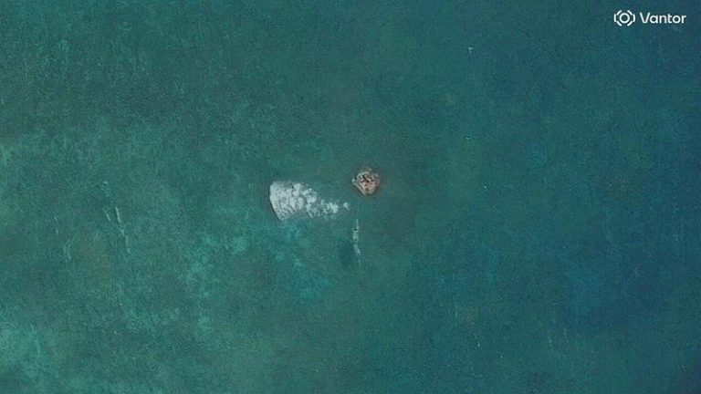菲称中国船只现踪南海争议海域 9月数量近倍增 南海民主礁的卫星照片。(路透)