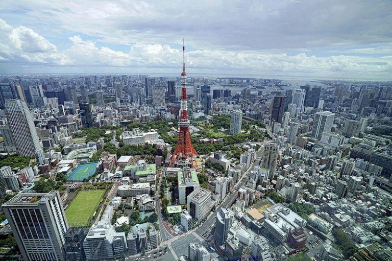 IMF:日本明年GDP恐跌至全球第6 首度落后印度、英国 IMF预测,日本明年GDP将下滑至全球排名第六,首次被印度、英国超越。(路透)