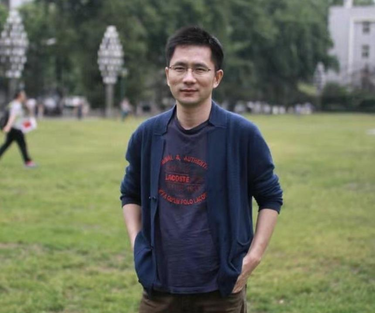 鲁迅文学奖得主涉抄袭英国作家 这些雷同文本被扒出 中国湖南省作家协会副主席沈念,曾以散文集「大湖消息」获鲁迅文学奖,近期遭豆瓣鉴抄...