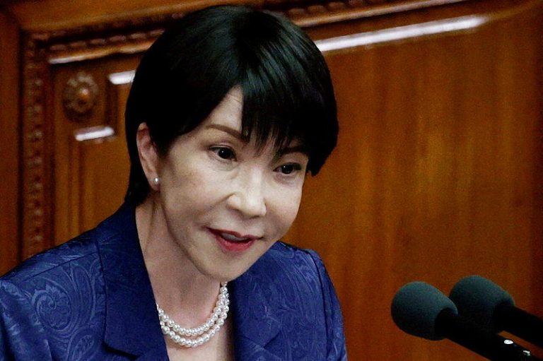 日本首相高市早苗强烈反驳外界认为她应该为日圆贬值、利率升高负责的批评声浪。（路透...