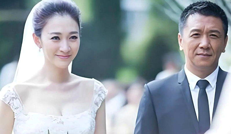 李小冉传与制片人徐佳宁其实早已低调离婚。(取材自微博)