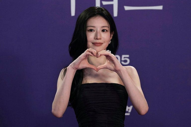 最美整型范本青涩旧照曝光「漂亮 但像换了个人」 高允贞被整容科医生誉为「最佳整容范本」。(美联社)