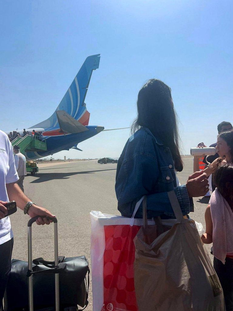 杜拜航空喋血事件 副机师曾因激进思想遭阿曼禁飞 杜拜航空FZ1073班机9月30日紧急降落沙特阿拉伯塔布克的苏丹王子国际机场后...