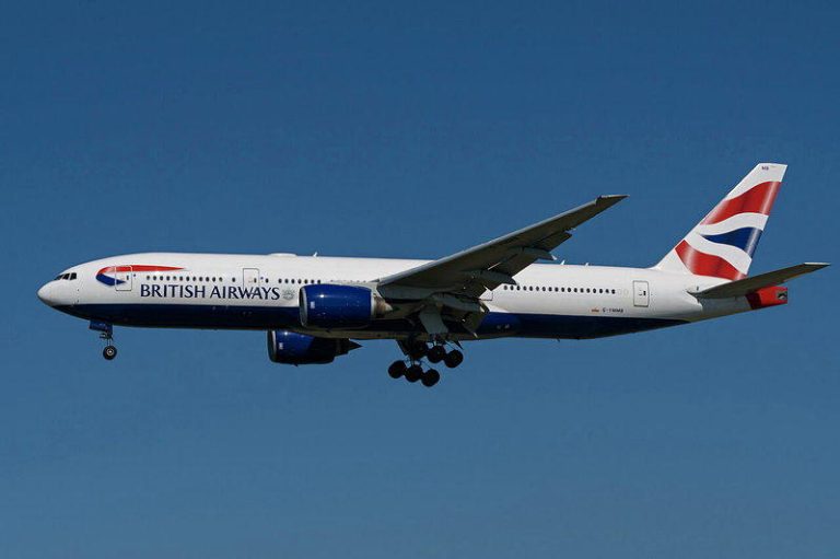 英国航空一架波音777-200ER客机5日在爱尔兰上空发生突降8500公尺且进入...