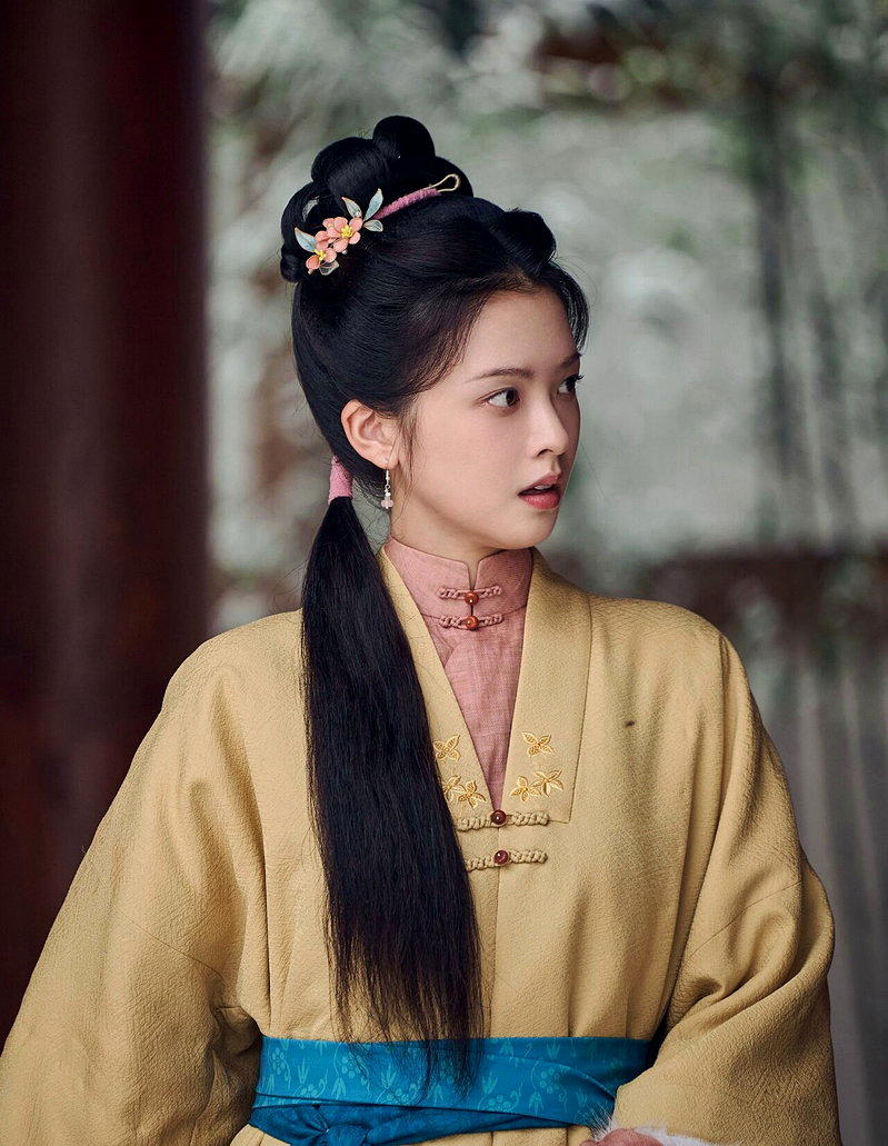 宋芳园在「兰香如故」中饰演善良单纯的婢女小莲。(取材自微博)