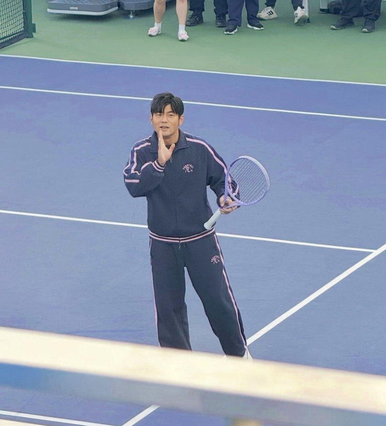 周杰伦现身上海劳力士大师赛。（取材自微博）