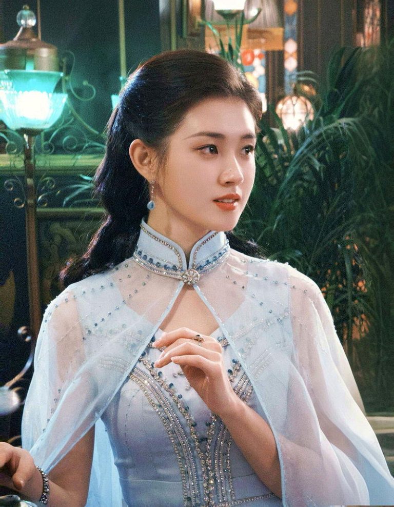 郭宇欣凭在「玉簟秋」中饰演反派女二。(取材自微博)