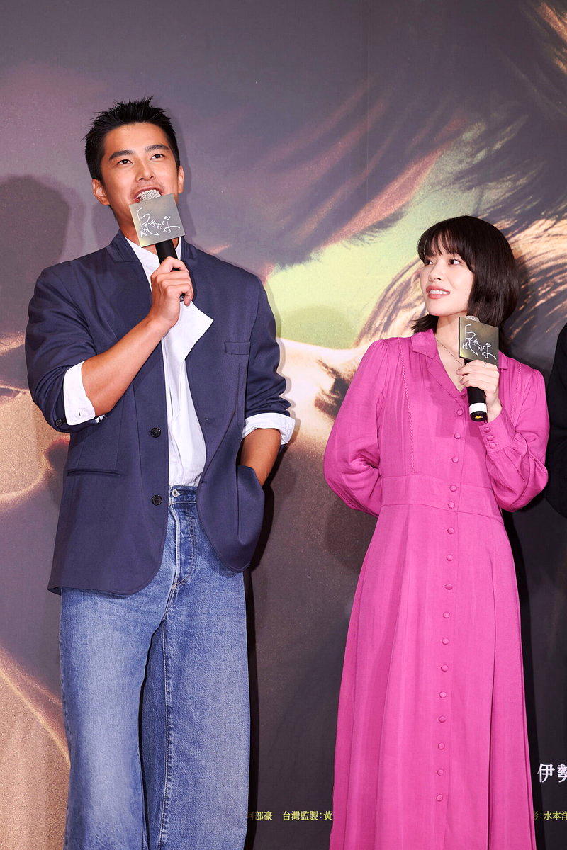 曾敬骅(左)、岸井雪乃出席「鼠一般的你」首映会。(记者林士杰/摄影)
