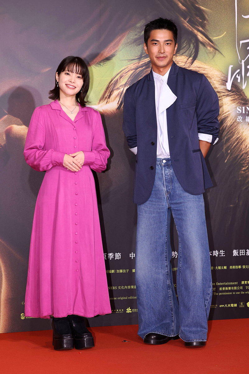 岸井雪乃(左)、曾敬骅分享拍摄「鼠一般的你」趣事。记者林士杰/摄影