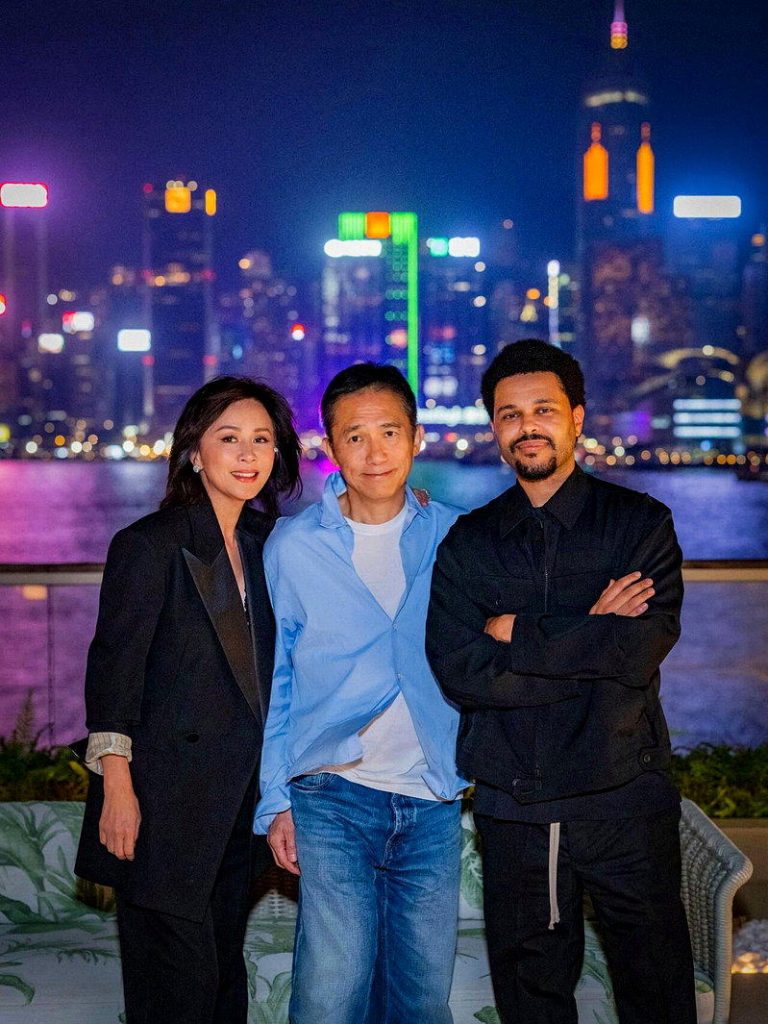 刘嘉玲(左起)、梁朝伟、威肯在香港聚餐。（取材自carinalau1208 IG...