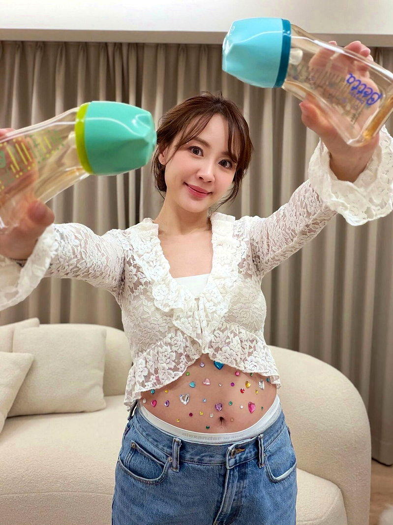 赖薇如经历过子宫外孕,如今终于如愿怀孕。(取材自脸书)